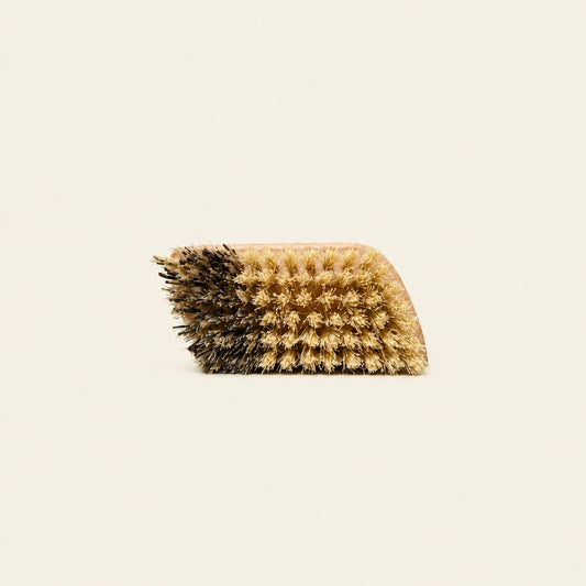 Kleine groenteborstel van beukenhout