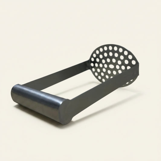 Aardappelstamper van rvs met gaatjes