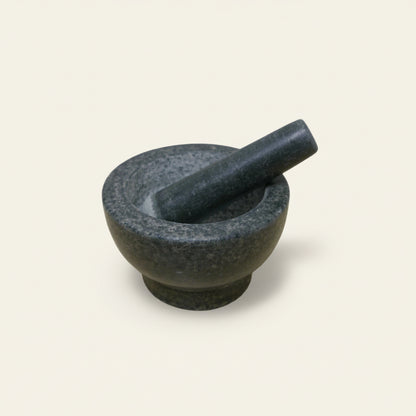Vijzel met stamper - zwart graniet (ruwe binnenkant)