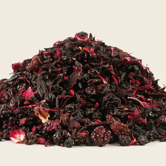 Rode bessen en hibiscus – volle vruchtenthee