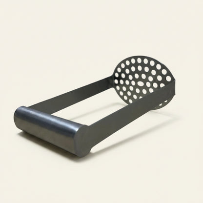 Aardappelstamper van rvs met gaatjes